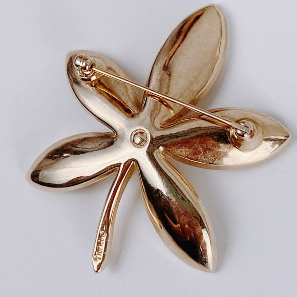 Signed Trifari Mid Century Gold Tone Floral Brooch Retro 1960s Costume Jewelry - Picture 8 of 12